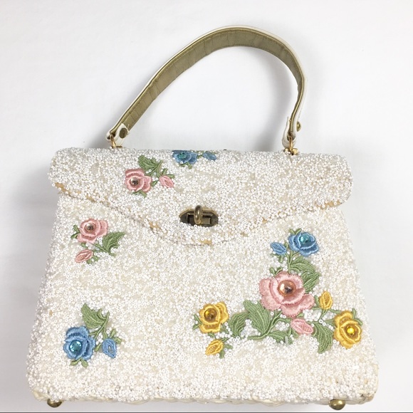 Vintage Handbags - Vintage Beaded Straw Bag